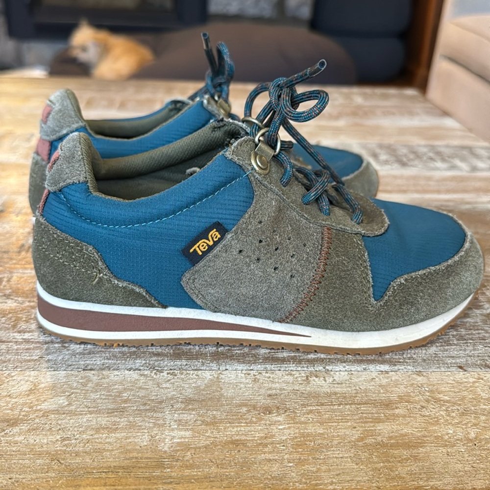 Teva Blue and Olive Green Low-Top Sneakers
